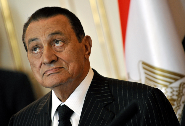 Mubarak and sons, ex-interior minister, business mogul to face trial for killings, corruption