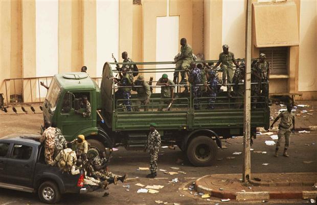 Coup in Mali condemned by South Africa, U.S; looting of President Toure's office continues