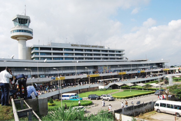 USAfrica BrkNEWS: 120 Nigerian-Americans STRANDED at Lagos Airport due to United Airlines cancellation.
