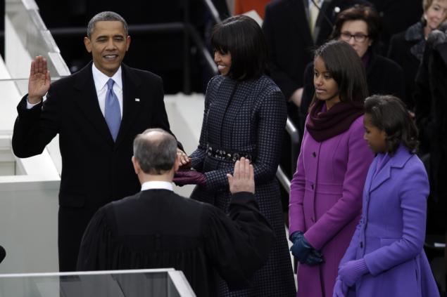 Barack-Obama_swearing-in_2013-01-20_pix-evan-vucci_AP