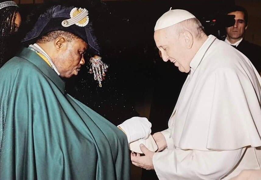 USAfrica: Obiano becomes Papal Knight Commander; gets the Pope’s zucchetto