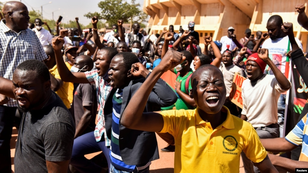 Demonstrators in Burkina Faso protest France and ECOWAS while
