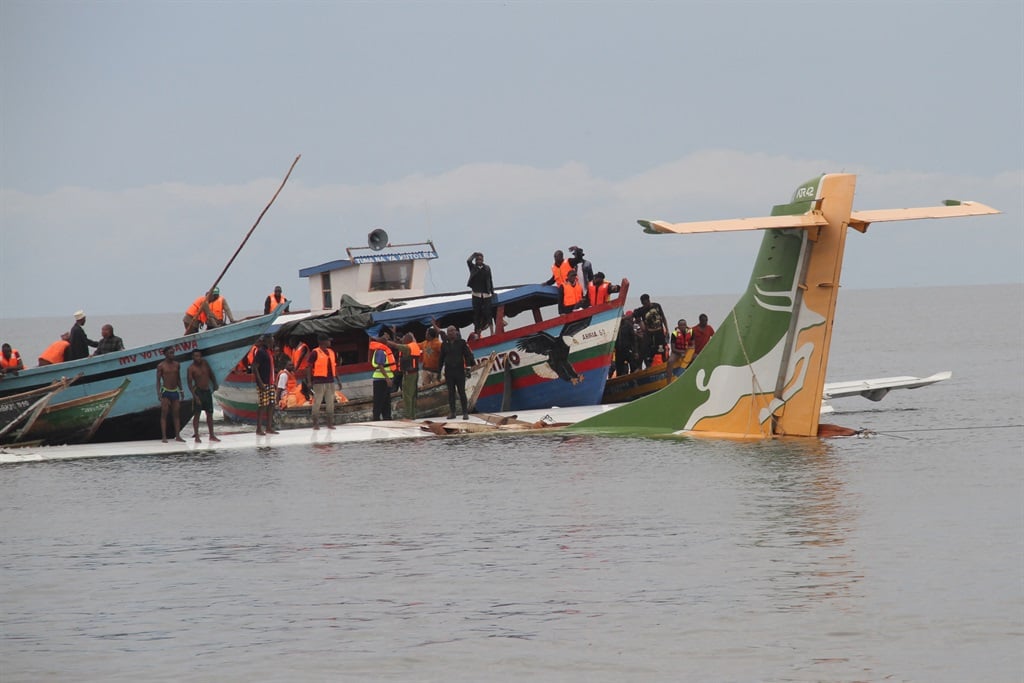 19 killed after plane plunges into Lake Victoria