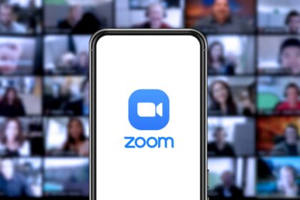 Zoom set to layoff 1,300 employees