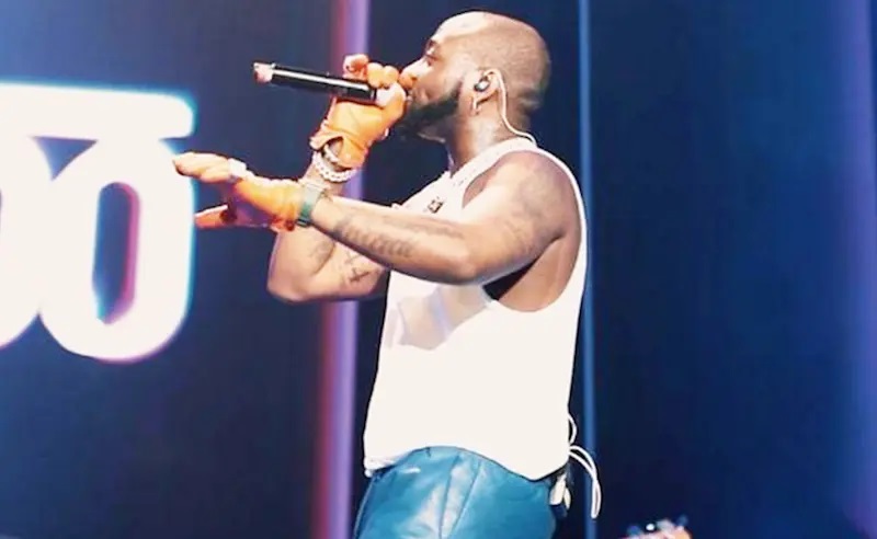 Narrow escape: Davido escapes attack while performing on stage