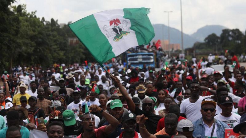 USAfrica: Nigerians fight as oligarchs steal our future. By Ngozika Njoku