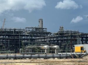 Buhari commissions Dangote refinery
