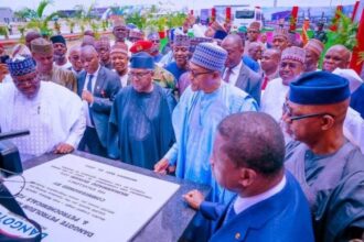 Buhari commissions Dangote refinery