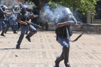 South Africa: 18 killed in a police shootout