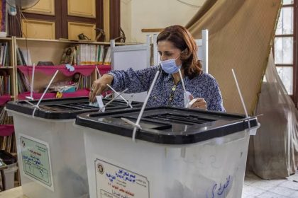 Egyptian expatriates begin voting for presidential elections