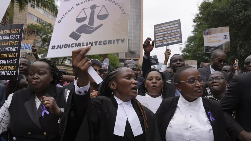 Kenyan lawyers rally against Ruto's judicial threats