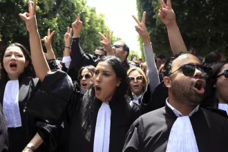 Tunisian lawyers protest arrests amid crackdown