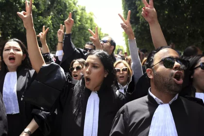 Tunisian lawyers protest arrests amid crackdown