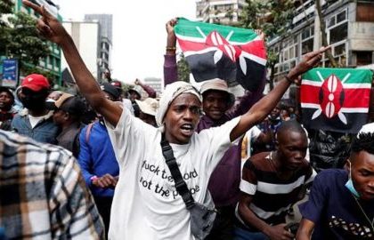 Kenya: Pro- and anti-government protesters clash in Nairobi