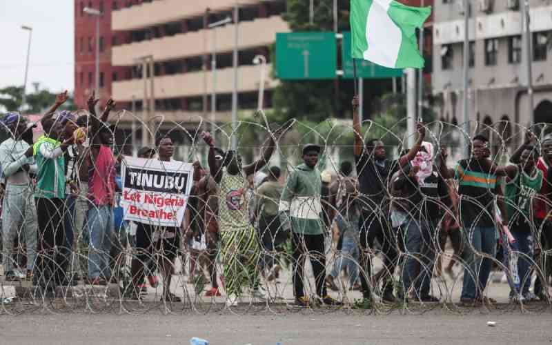 Nigeria: Police fire tear gas on protesters in Abuja and Kano