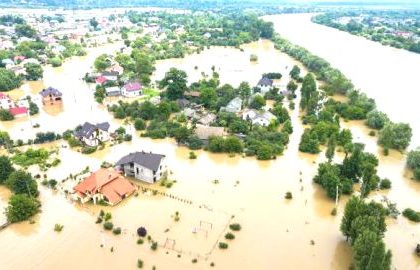 ECOWAS distributes aid to Nigerian flood victims