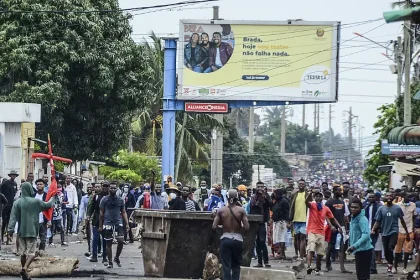 Mozambique post-election crisis forces nearly 3,000 to flee abroad