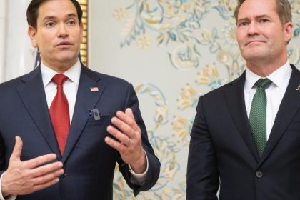 U.S. resumes military aid to Ukraine as Kyiv signals ceasefire readiness