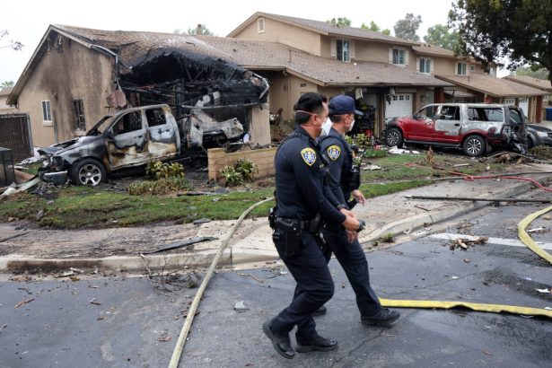 Plane crash in San Diego suburb claims lives, and sparks residential fires