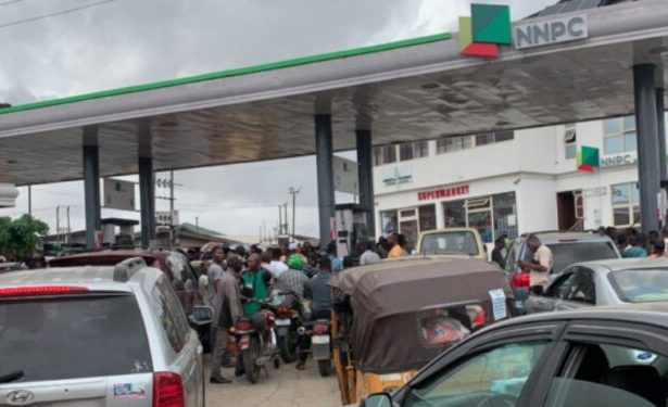NNPCL raises petrol price to ₦915 per litre amid global oil surge