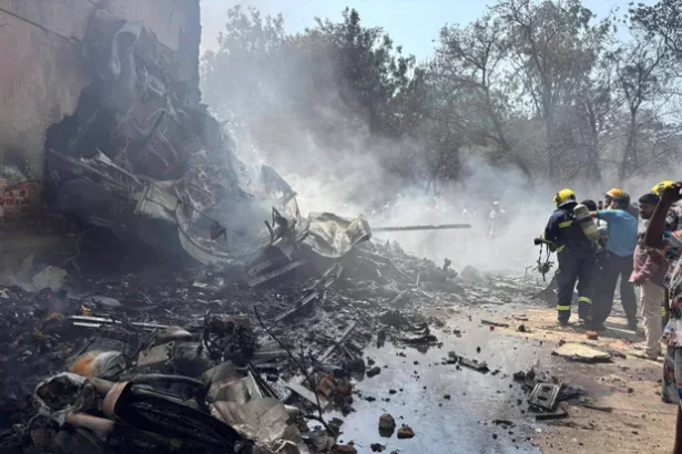 Air India flight crashes in Ahmedabad, killing hundreds and sparking international response