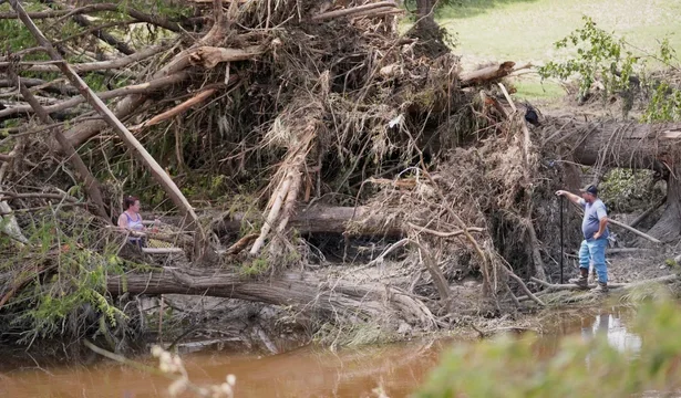 Rescue efforts continue amid Texas flood alert failures