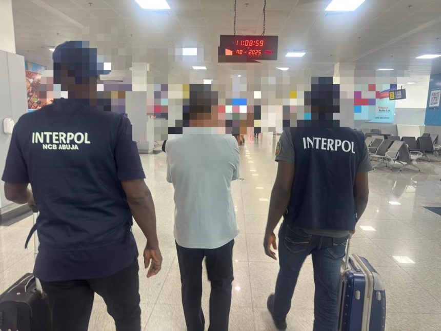 Nigeria extradites Chinese gang leader in a joint Interpol operation