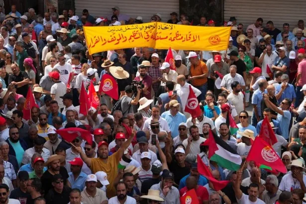 Thousands rally in Tunisia for union rights and civic freedom
