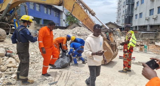 One dead, others trapped in Lagos building collapse