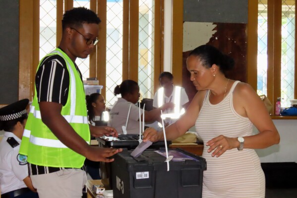 Seychelles set for presidential runoff