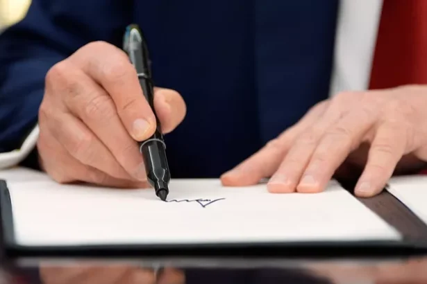 Trump approves order backing U.S. TikTok takeover