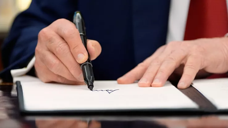 Trump approves order backing U.S. TikTok takeover