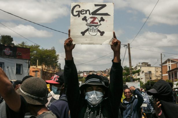 Madagascar’s medical workers join nationwide protest over low wages