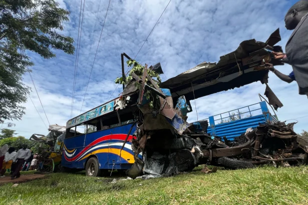 46 dead in Uganda highway bus collision