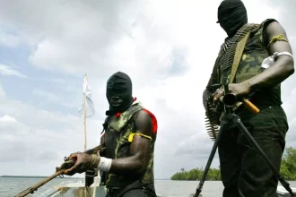 Gunman hijacks aid plane in South Sudan