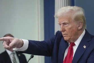 Market update: Dow drops 300 points, S&P 500 nears bear market amid Trump tariffs