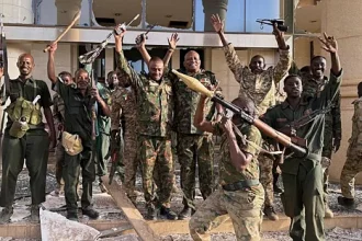 Sudan: Khartoum residents celebrate army who reclaimed area from RSF